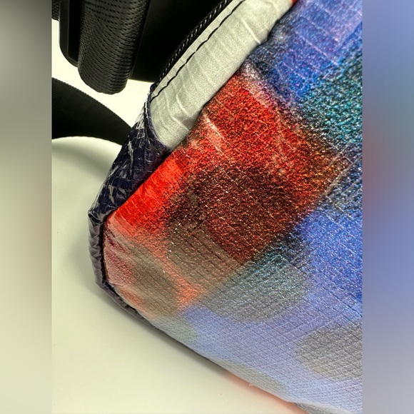 RAREFORM Large Zion Sling Bag Zip Belt Bag Fanny Pack Blue Polka Dot Pattern EUC - Picture 6 of 16